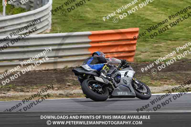 cadwell no limits trackday;cadwell park;cadwell park photographs;cadwell trackday photographs;enduro digital images;event digital images;eventdigitalimages;navarra;no limits trackdays;peter wileman photography;racing digital images;trackday digital images;trackday photos